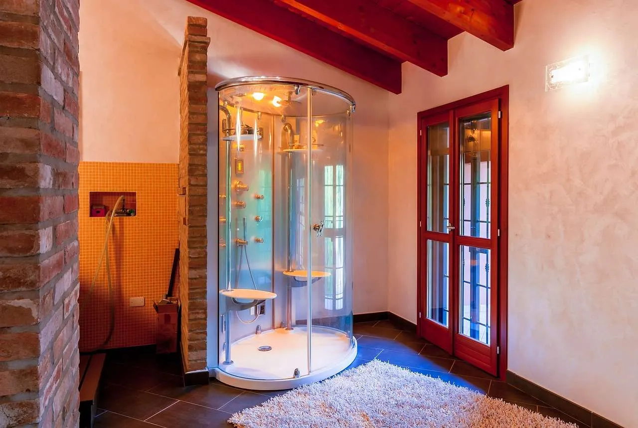 Bathroom Decor: Trends and Tips